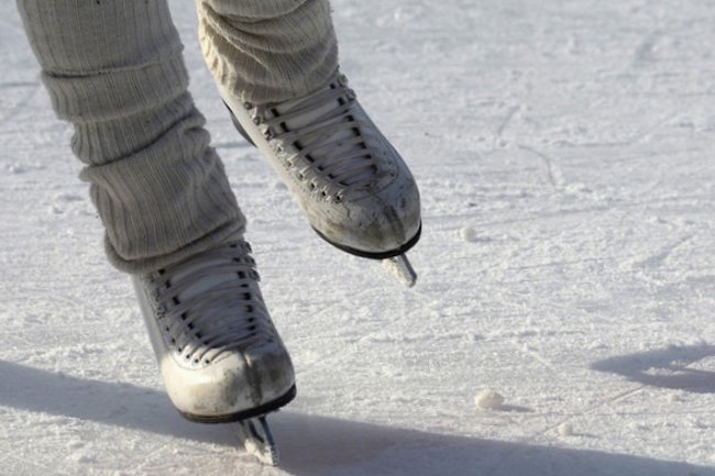 Дети Нового Уренгоя отметят 1 июня на коньках в «Льдинке»