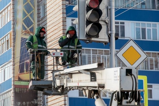 Избавиться от автомобильных пробок в Ханты-Мансийске помогут умные светофоры