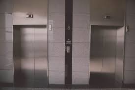 В Краснодарском крае заменят 743 лифта