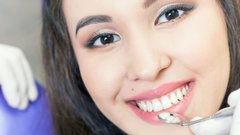 Стоматолог назвал самые вредные для зубной эмали продукты