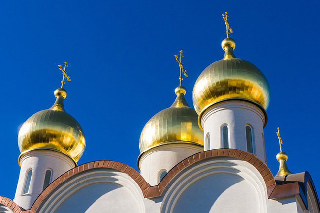 В Екатеринбурге на 180-летнем Успенском соборе установлен новый купол