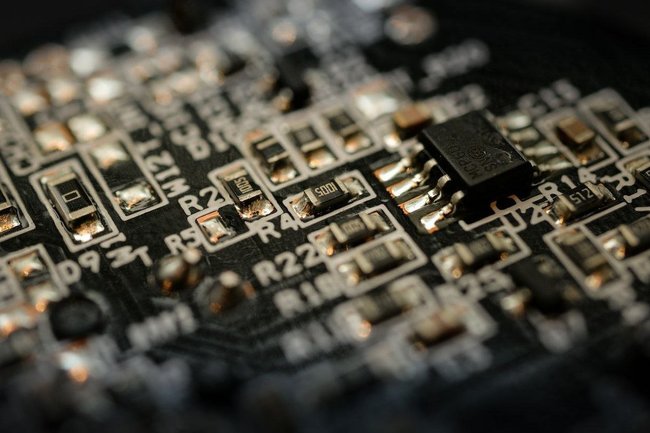 Да будут чипы: Минпромторг выделил миллиарды на разработку материалов для микросхем