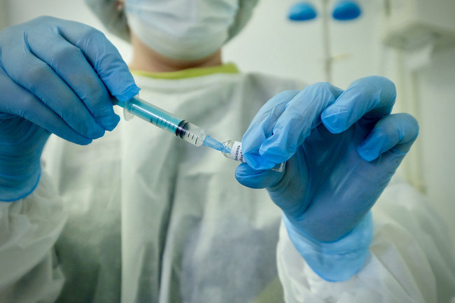 Антиковидную вакцину получили более 18 тысяч ростовчан