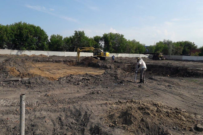 В Омске началось строительство жилья для переселенцев из аварийного фонда