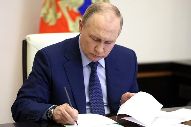 Не стал трогать, что работает: Путин определил состав АП