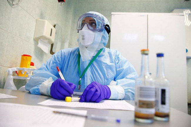 Биолог назвала главную опасность индийского штамма коронавируса