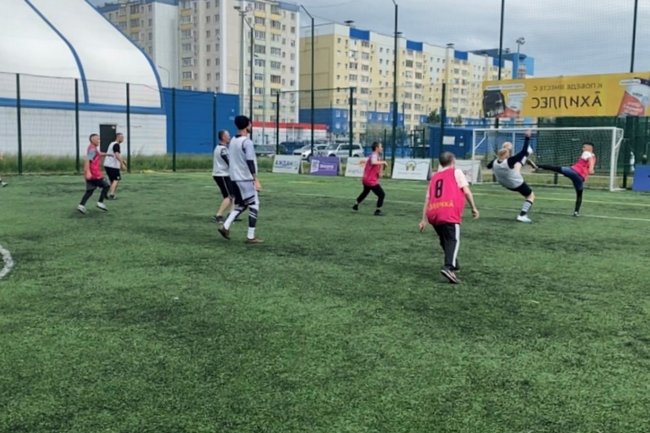 Команды реабилитационных центров Сургутского района и Сургута провели турнир по мини-футболу