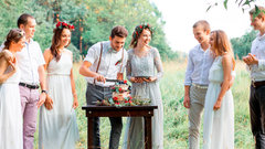 Невеста вызвала споры в сети из-за строгого дресс-кода для гостей
