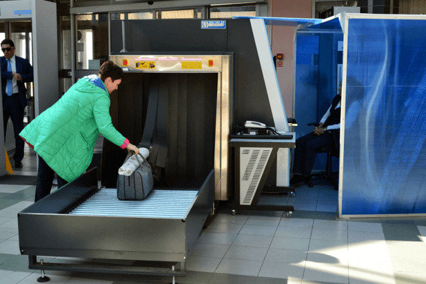 В аэропорту Салехарда появились новые установки для досмотра багажа