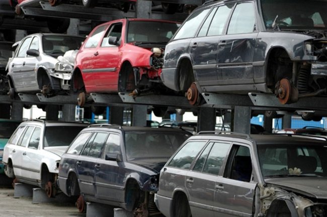 Машины подорожают «чудовищно»: с 1 октября в России повысят утильсбор на авто