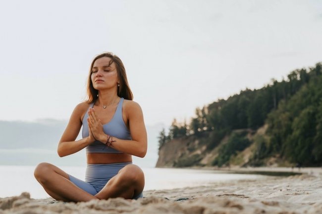 медитация йога пляж