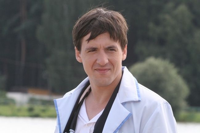 Artur Smolyaninov Biografiya