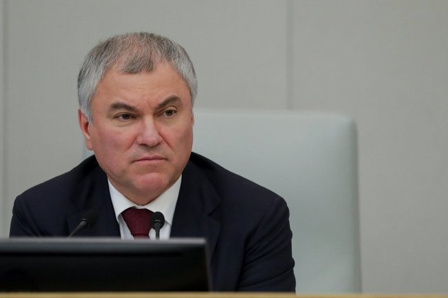 Володин подписал распоряжение об уведомительном выезде депутатов из России