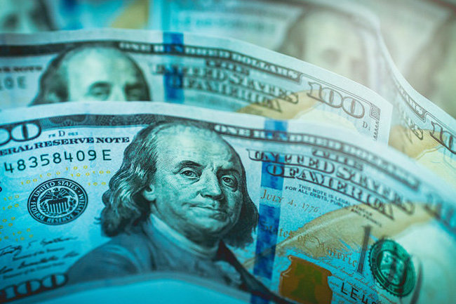 Центробанк разрешил гражданам переводить доллары по-новому