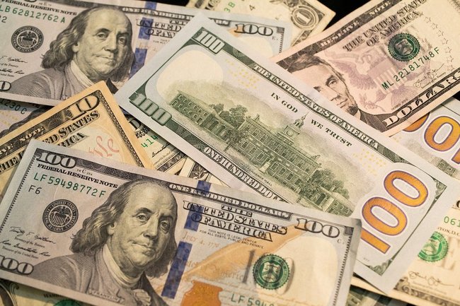 Эксперт прокомментировал вероятный крах доллара