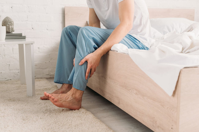Синдром беспокойных ног: распространенный недуг или серьезная болезнь