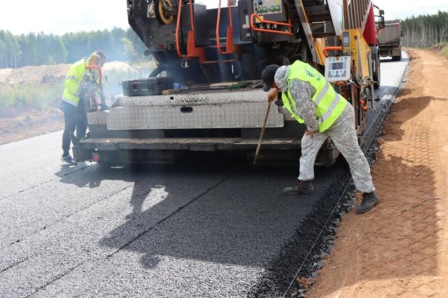 В Сочи планируют завершить ремонт дорог к началу летного сезона