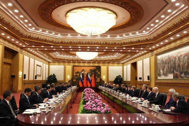 Российско-китайские переговоры в расширенном составе.