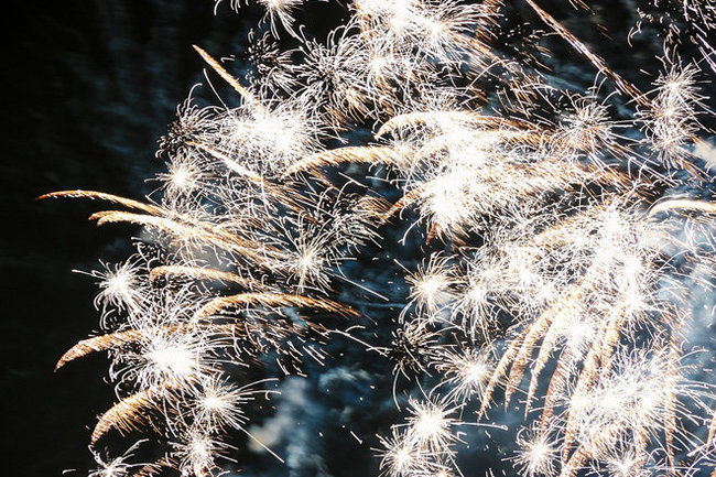 В новогоднюю ночь в Мурманске прогремят два праздничных фейерверка