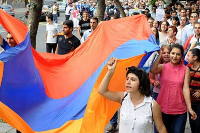 На акции протеста в Ереване задержали 137 человек