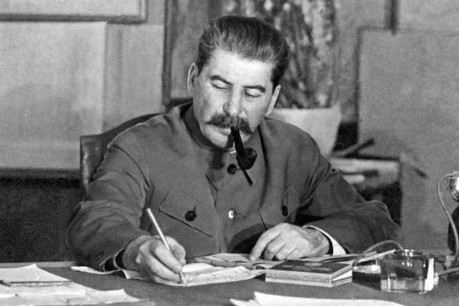 Генсек из княжеского рода: откуда взялась легенда о происхождении Сталина