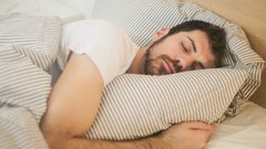 Регулярный сон больше девяти часов назвали опасным для здоровья