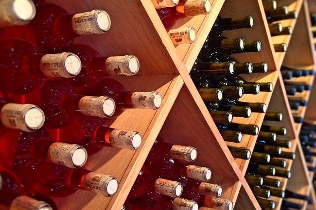 Обошли Италию: Латвия стала крупнейшим поставщиком вина в Россию