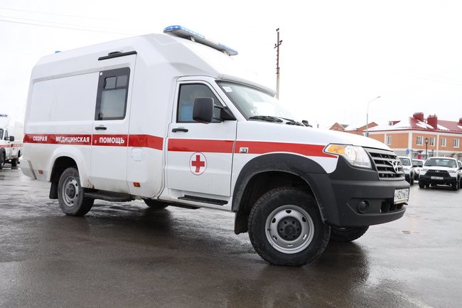 В Ишимскую больницу поступили новые машины скорой помощи