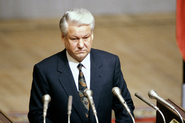Ельцину приписали запой и попытку побега во время путча 1991 года