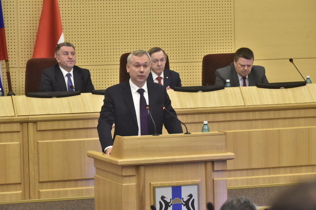 Законодательное Собрание Новосибирской области единогласно поддержало отчёт губернатора Андрея Травникова о работе за 2022 год