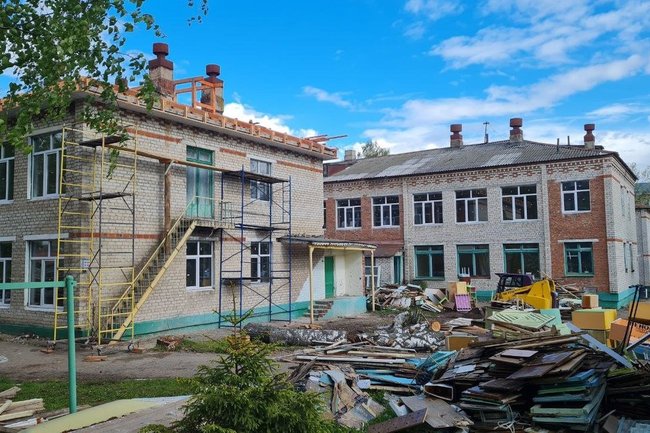 В Сургуте идет ремонт корпусов детского сада «Гусельки»