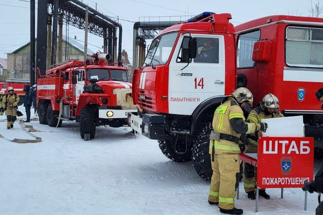 Спасатели провели пожарные учения в чебоксарской школе