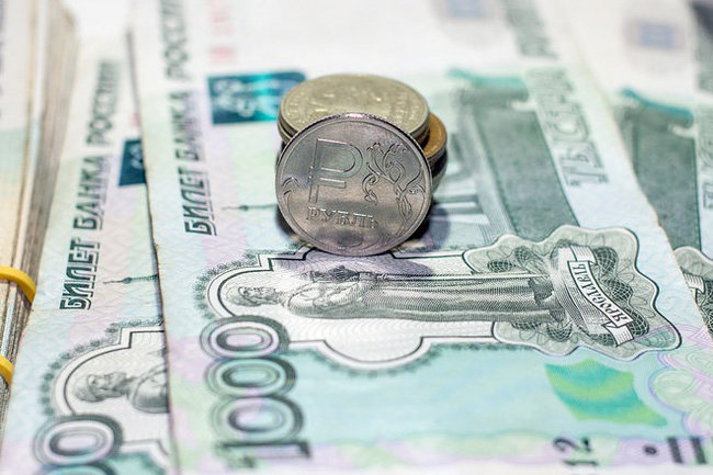 Финансист Макаров: в феврале рубль может укрепить свои позиции