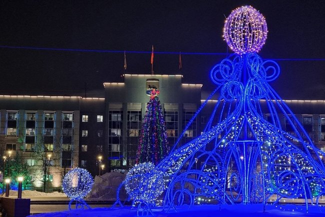 Власти Сургута выделили почти 8,5 миллионов рублей на новогоднее оформление