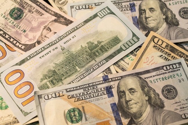 ЦБ раскрыл систему расчета курса доллара и евро после санкций против Мосбиржи