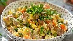 Салат из куриной печени с морковью — легкий рецепт для новогоднего стола