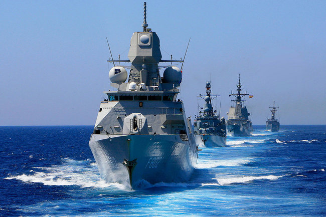 50 кораблей НАТО приближаются к северным границам России