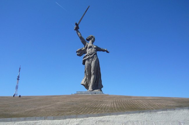 Жириновский и Зюганов предложили переименовать Волгоград в Сталинград