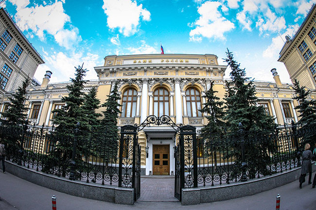 «ЦБ молодец»: как Банк России защищает кредитные организации