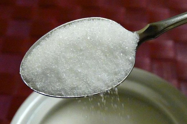 Плюс 27% за год: российские кондитеры жалуются на подорожание сахара при его избытке в стране