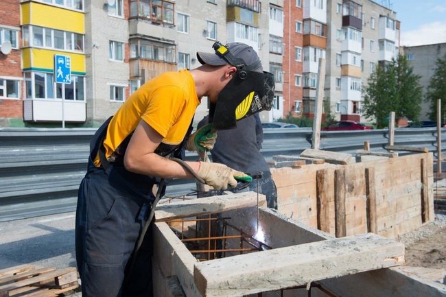 В Тюменской области появились 4,5 тысячи вакансий для строителей