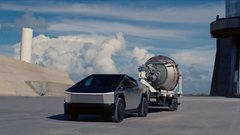 Электропикапы Tesla включили беспилотный режим