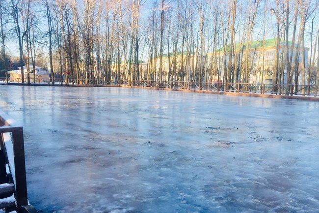 Бесплатно покататься на коньках смогут тагильчане в ледовом городке у Драмтеатра
