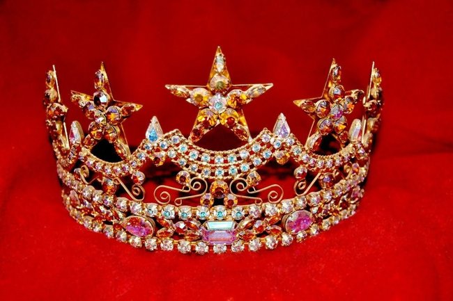 Тюменка поборется за 3 млн рублей в финале Международного конкурса «Мисс офис — 2022»