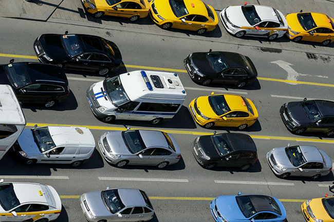 Транспортный аналитик объяснил подорожание такси «жадностью агрегаторов»
